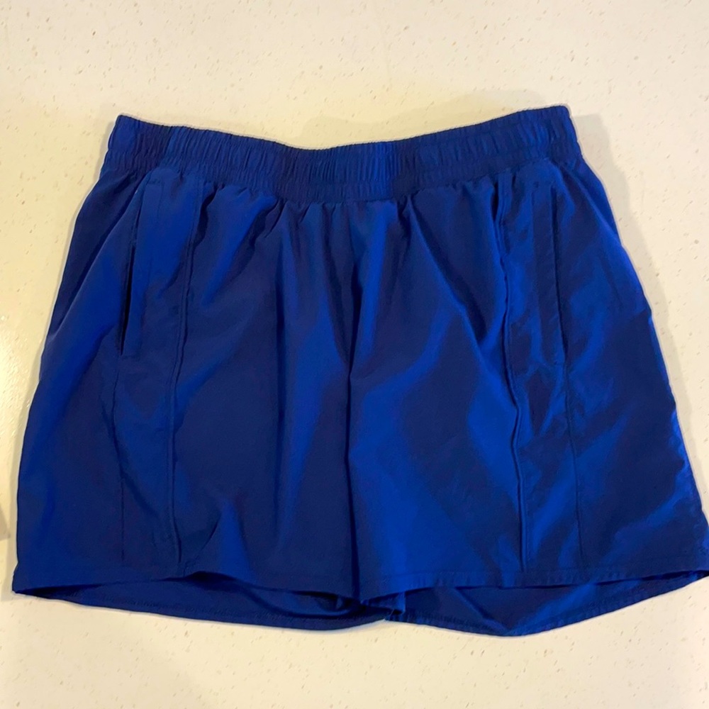 Women’s road runner shorts